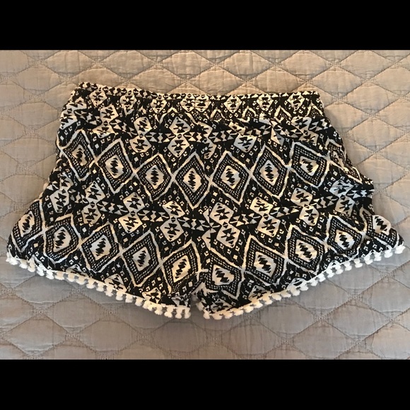 NWT👖No Boundaries Junior Shorts - Picture 2 of 4